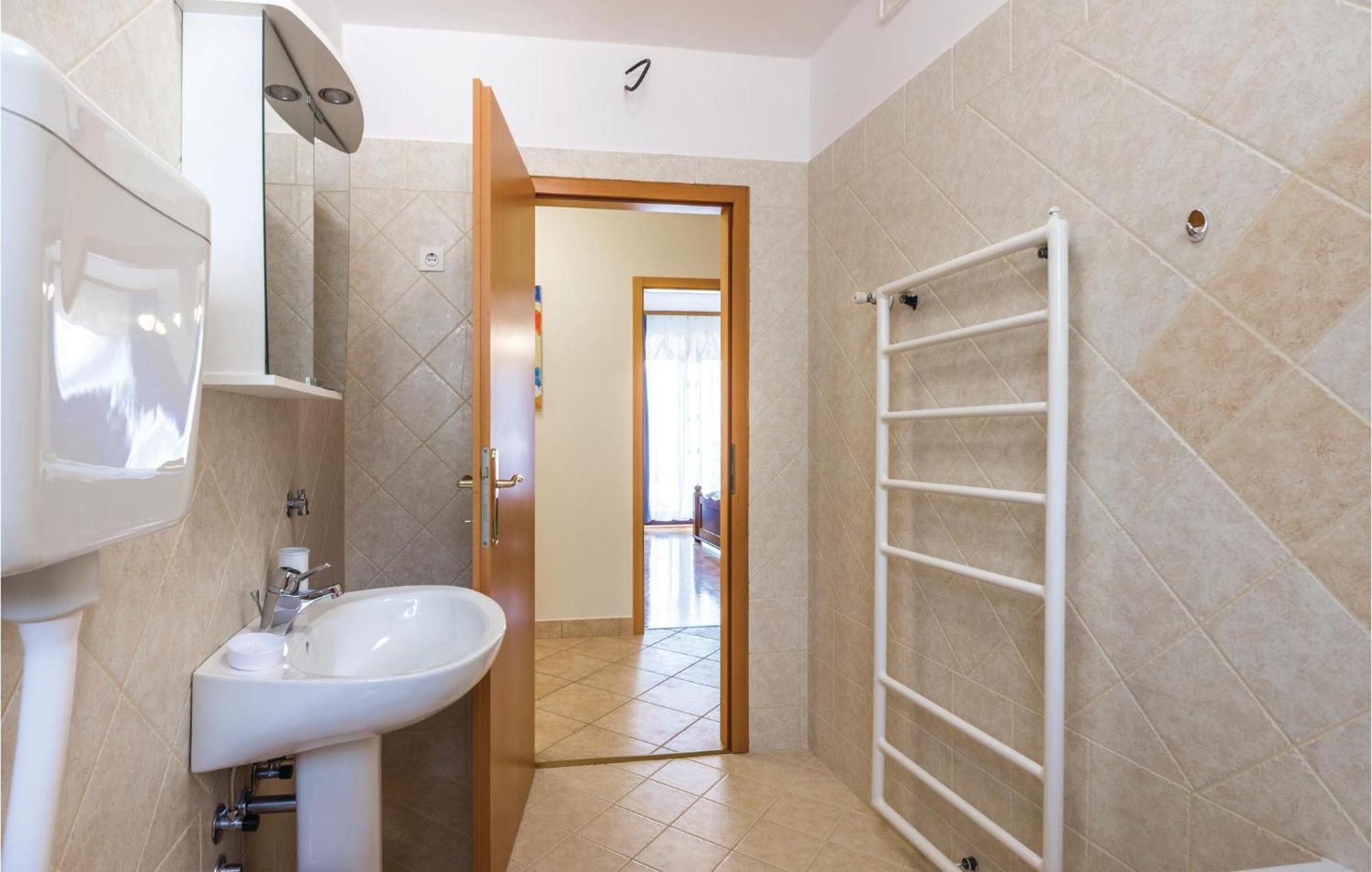 Amazing Apartment In Veprinac With Kitchen Exterior photo